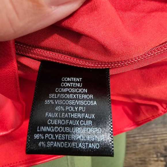 WAYF Giselle Faux Leather Crop Camisole in Red Sz XS - Picture 4 of 11